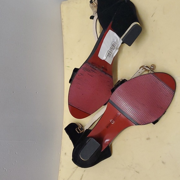 Unknown Shoemaker Velvet Black Patent Leather Ankle Strap Sandals 8.5 - Picture 2 of 10